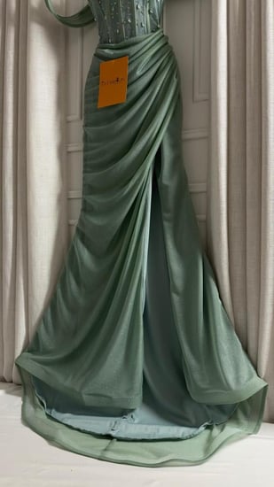 فستان سهرة تطريز يدوي لمعه