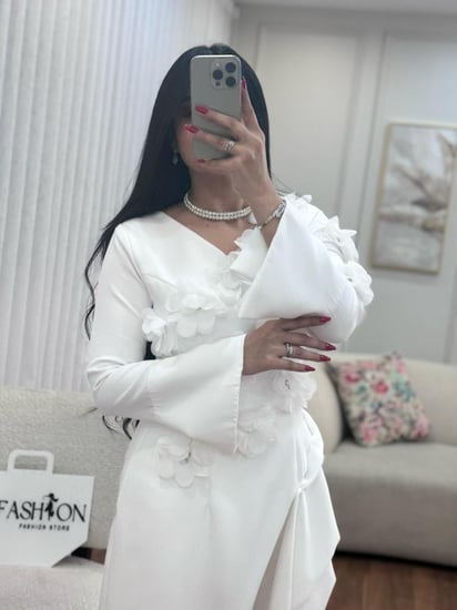 جمبسوت أبيض مورد فخم