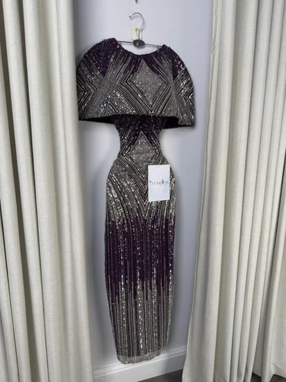 فستان سهرة من قطعتين بتطريز دقيق