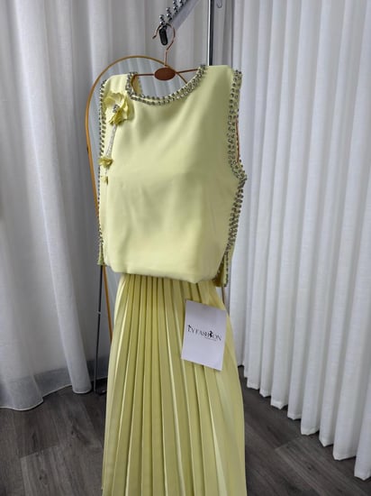 فستان ناعم باربي بليسيا تطريز كرستال