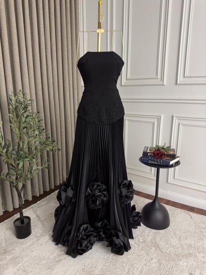 فستان سهرة تطريز بصدري مورد من الأسفل