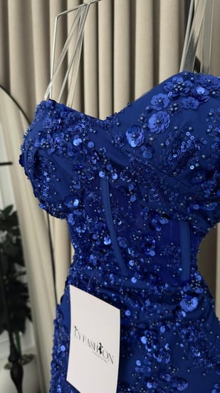 فستان سهرة تطريز زهور