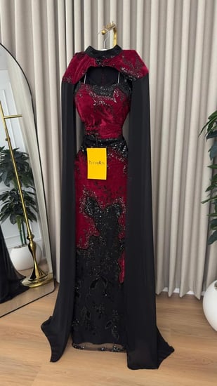 فستان سهرة مخمل مطرز بالكامل