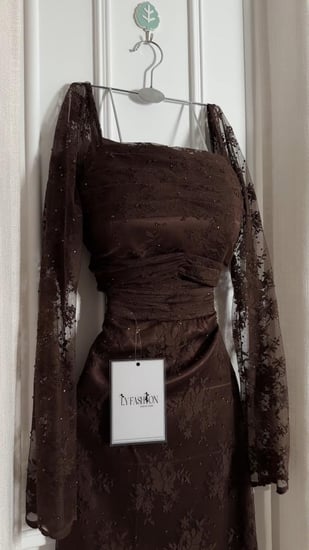 فستان سهرة دانتيل لامعه