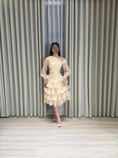 فستان ميدي لمعة كرنكل طبقات