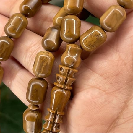 سبحة من ثمار خشب الكوك الطبيعي
