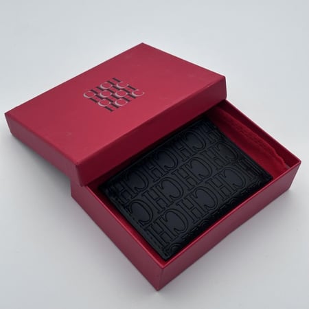 محفظة كارولينا هيريرا CH اسود سادة