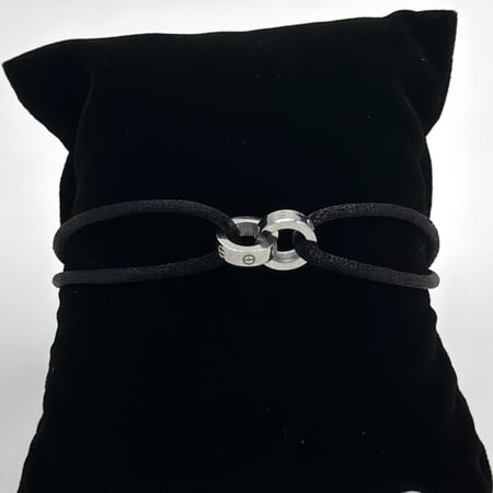 سوارة كارتير خيط اسود