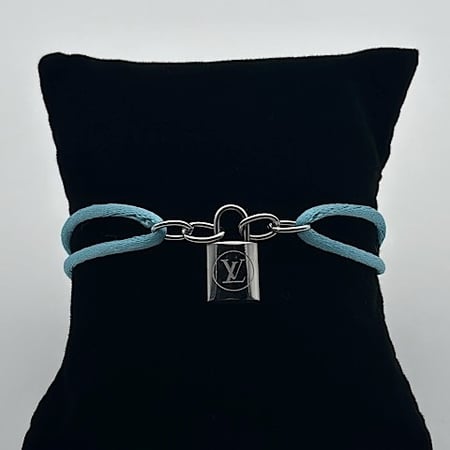 سوارة لويس فيتون قفل سماوي