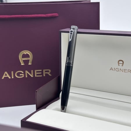 قلم اقنر اسود لامع معدن رصاصي