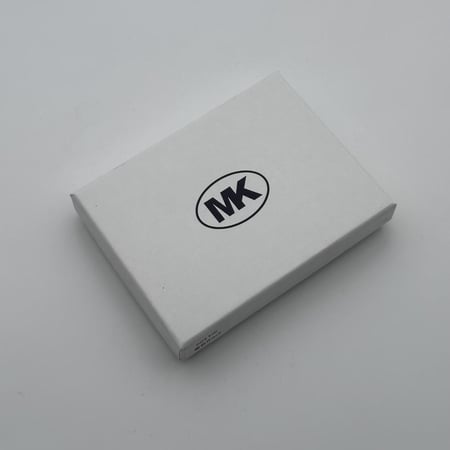 حامل بطاقات عمل مايكل كورس MK اسود