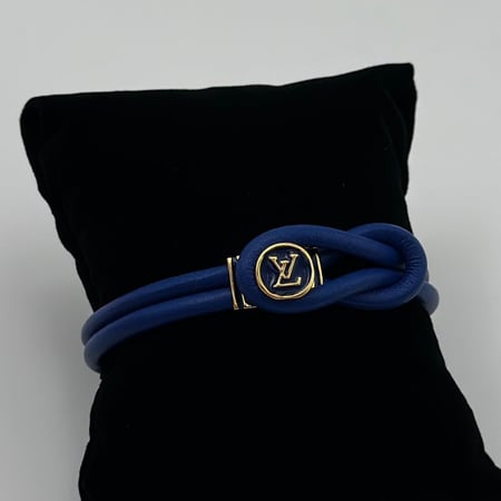 سوارة لويس فيتون جلد ازرق