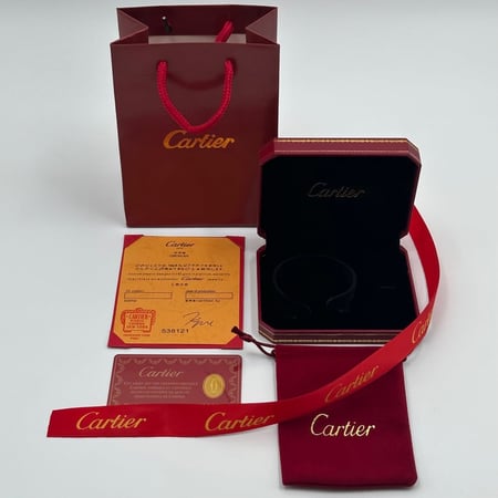 سوارة كارتير خيط اسود