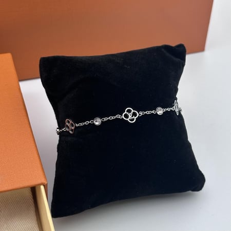 سوارة لويس فيتون ستيل فضي 2