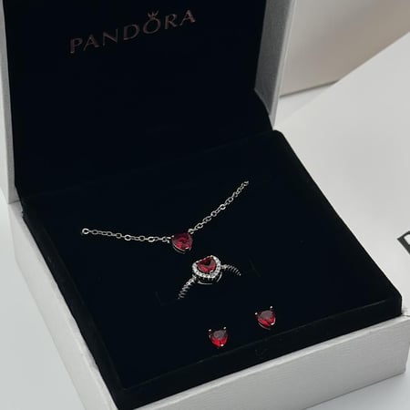 طقم كامل باندورا فص احمر