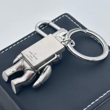 ميدالية لويس فيتون روبوت