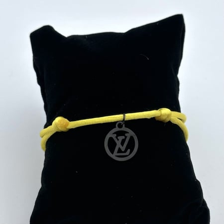 سوارة لويس فيتون قفل اصفر