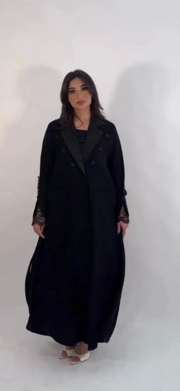 عبايه وئام لون اسود