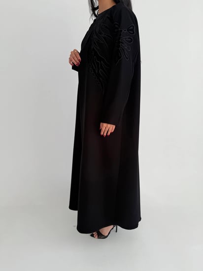 اللين | بقماش الكريب الاندونيسي مع تطريز على الاكتاف قصة كلوش