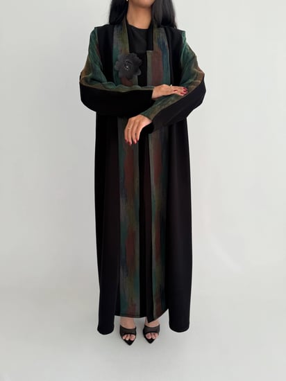 الرفيعة | بقماش الكريب الاندونيسي مع تدخيلة حرير ياباني مشجر تفاحي قصة كلوش