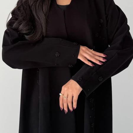 النبل | بقماش كريب اندونيسي اسود مع شك دردوزي