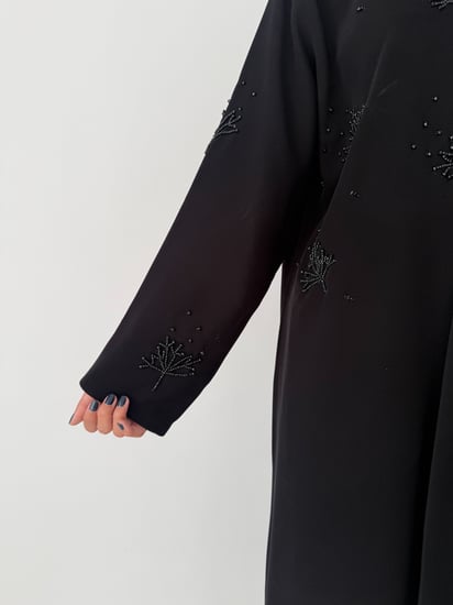 الرزانة | بقماش كريب اندونيسي اسود مع شك وردات