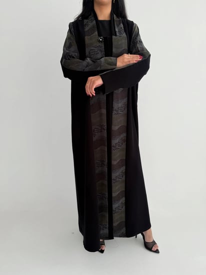 سديم | بقماش الكريب الاندونيسي مع تدخيلة حرير ياباني قصة كلوش