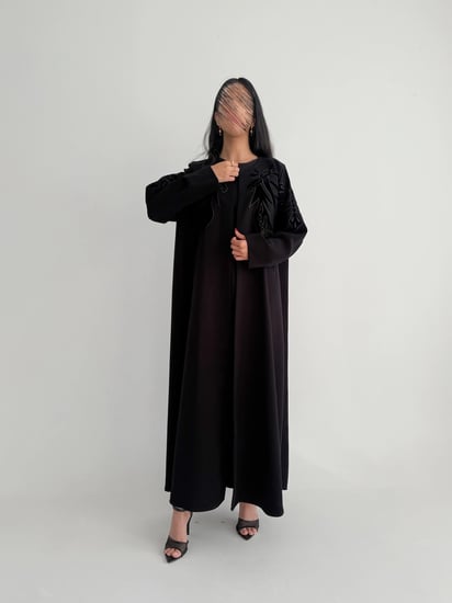 اللين | بقماش الكريب الاندونيسي مع تطريز على الاكتاف قصة كلوش