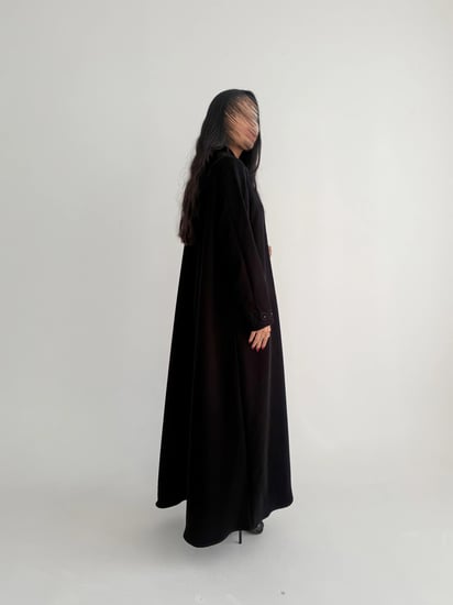 الرفاه | بقماش الكريب الاندونيسي الأسود مع لمسات لولو قصة نص كلوش