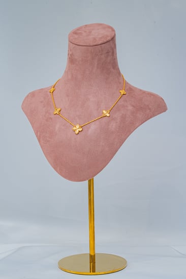 عقد 5 وردات – ذهب عيار 21