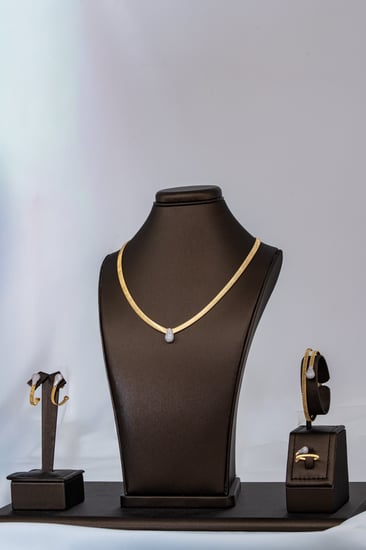 طقم قطرة الندى - ذهب عيار 18