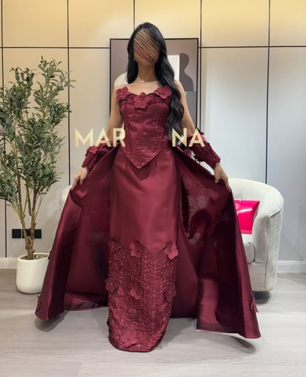 فستان مجوده (فستان برغندي ٣ قطع ميكادو وتطريز يدوي ورود قص ليزر ولولو)