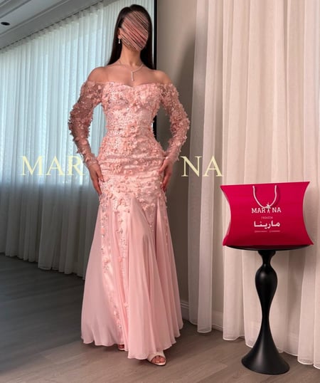 فستان مارتيا البنكي (فستان بنكي شك مزين بالورود تدخيله جورجيت )