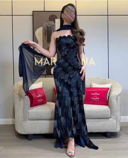 فستان فتون (فستان كلفه شك قطيفه وشال جورجيت)