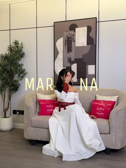 فستان رنا (فستان اوف كتان بتدخيله دانتيل عودي فصوص)