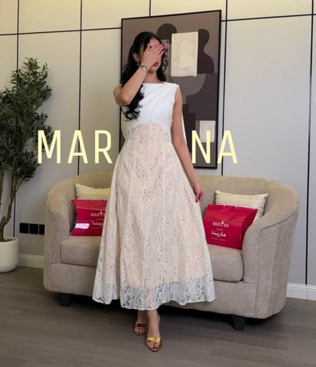 فستان ملوكه (فستان صدريه باربي ودانتيل فرنسي )