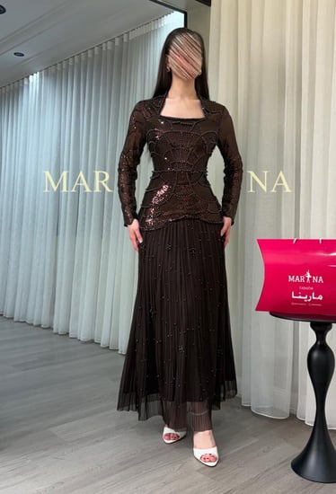 فستان جلوا (فستان موكا صدريه شك ترتر مع لولو وجورجيت )