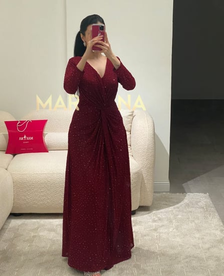 فستان وفاء (فستان برغندي قماش استرتش فصوص لمعه)