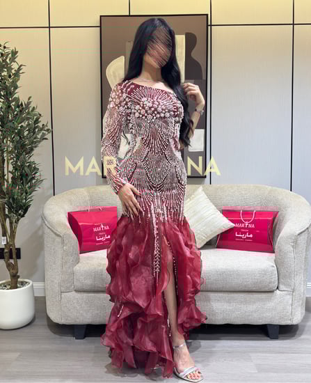 فستان رانيا (فستان عودي مزين بالشك الفضي وكسرات جزار)