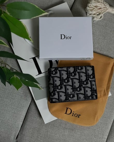 محفظه ديور مع الملحقات