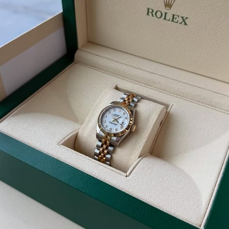 ساعه نسائي ماركه رولكس اخر اصدار