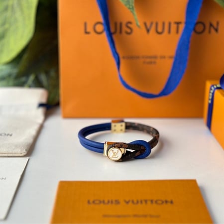 اسواره نسائيه