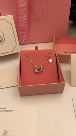 سلسال سوارفسكي البجعة راقص