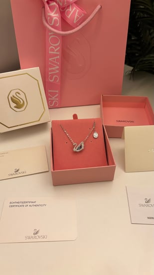 سلسال سوارفسكي البجعة راقص