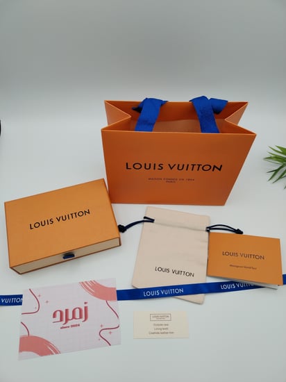 طقم لويس فيتون ذهبي