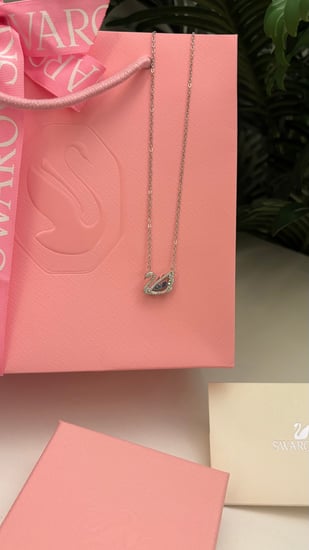 سلسال سوارفسكي البجعة راقص