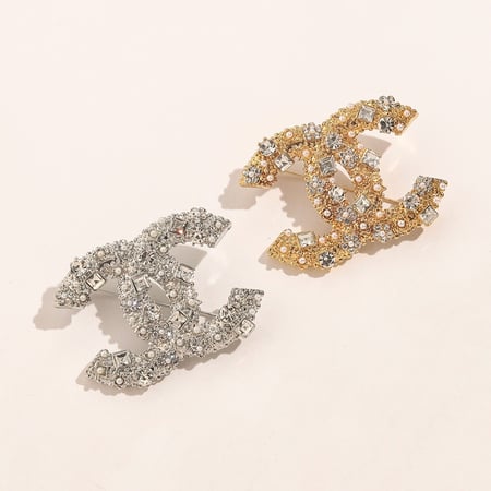 بروش شانيل Chanel