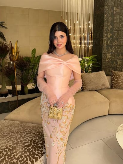 فستان سهرة ميكادو