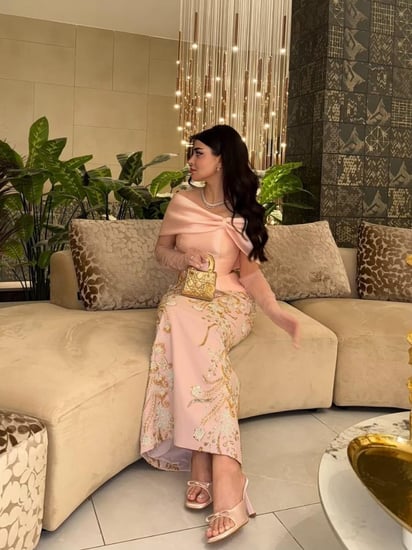 فستان سهرة ميكادو