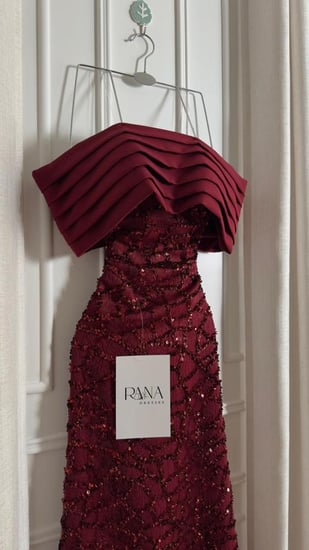 فستان أوف شولدر خمري أنيق